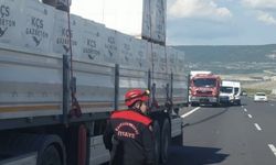 Yardım için duranlara başka tır çarptı: 1 ölü, 2 yaralı