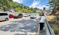 Ölüdeniz yolunda 5 kilometrelik araç kuyruğu