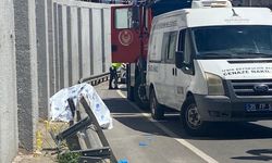 Demir bariyere çarpan motosikletin sürücüsü öldü