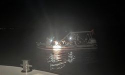 Karaburun açıklarında 17 göçmen kurtarıldı