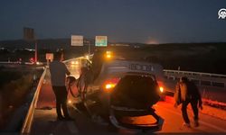 Otomobil refüje çarptı: 4'ü çocuk 7 yaralı
