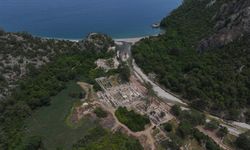 Mavi ve yeşilin buluştuğu güzellik