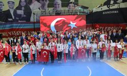 Muğla’da başarılı sporculara ödül yağdı