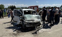 Araçların çarpıştığı kazada 3'ü çocuk 7 kişi yaralandı
