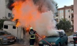 Muğla'da çıkan yangında karavan ve otomobil kullanılamaz hale geldi