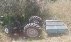 Şarampole düşen traktörünün altında hayatını kaybetti