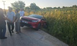2 otomobil çarpıştı: 3 yaralı