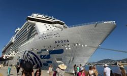 Bodrum’a aynı günde 2 dev kruvaziyer, 4 bin 625 yolcu geldi