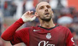 Vedat Muriqi bu akşam İstanbul'a geliyor
