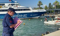 Rodos seferi yapan feribot Fethiye'de karaya oturdu