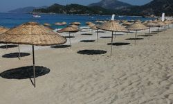 Ölüdeniz’de ücretsiz halk plajı tatilcilerin hizmetinde