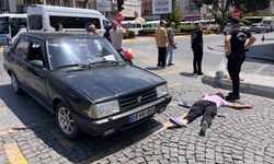 Karşıya geçmek istedi, otomobil çarptı: 1 yaralı