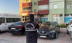 Babası tarafından evde ölü bulundu
