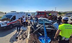 Kamyonet ile otomobil çarpıştı: 5 yaralı