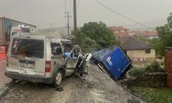 Zincirleme kaza; 2 ölü, 4 yaralı, yol 3 saat trafiğe kapandı