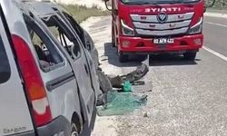 Hafif ticari araç takla attı: 1 ölü, 1 yaralı