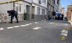 Sokak ortasında kurşun yağmuruna tutulan şahıs ağır yaralandı