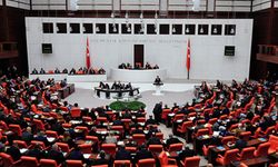 Ak Partili vekiller sıfır çekti, rekor Selçuk Özdağ’da