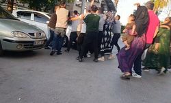 Otomobilin çarptığı çocuk öldü, durumunu öğrenmek için hastaneye giden sürücü darp edildi