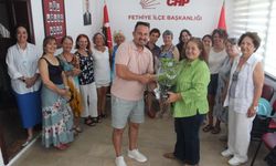 CHP Fethiye Kadın Kolları'ndan halk oyunları eğitmeni Mehmet Yönder'e teşekkür