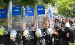 İzinsiz eylem yapan grup gözaltına alındı
