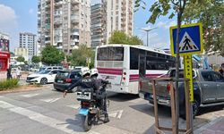 Yolcu minibüsünün yaya geçidinde çarptığı genç kız öldü