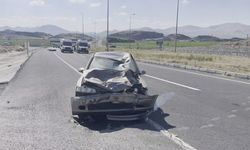 Otomobil ile motosiklet çarpıştı: 1 ölü, 1 yaralı