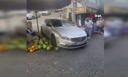 Lüks aracıyla girdiği pazar tezgahını darmadağın etti