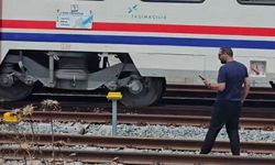 Yolcu treni raydan çıktı