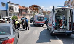 Motosiklet yayaya çarptı, 2 yaralı