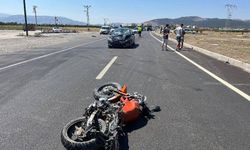Otomobille çarpışan motosikletin sürücüsü hayatını kaybetti