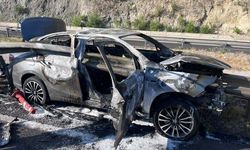 Otomobil bariyere çarpıp alev aldı: 3 astsubay yaralandı