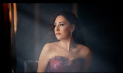 Doktordan temiz müzik: Ayşenur Gök’ten 6. tekli!
