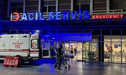 Evinde rahatsızlanan komedyen Cem Yılmaz hastaneye kaldırıldı