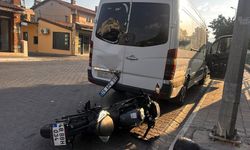 Fethiye’de park halindeki minibüse çarpan motosiklet sürücüsü yaralandı