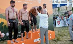 Gökbel Yaylası güreşlerinde başpehlivan Enes Doğan oldu