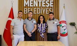 Menteşe’de Bayrak saldırısının şüphelisi belediye güvenliğinin dikkatiyle yakalandı