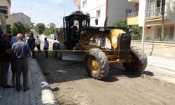 Yol çalışmasında iş makinesinin altında kalan işçi öldü