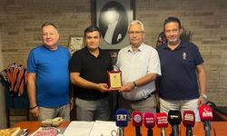 Fethiyespor’dan İsmail Başoğlu’na Teşekkür Plaketi