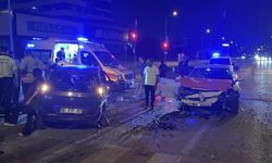 Ters yöne giren otomobil kazaya karıştı: 7 yaralı