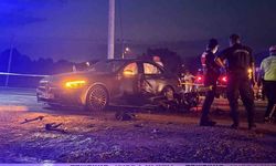Motosiklet ile otomobil çarpıştı: 1 ölü