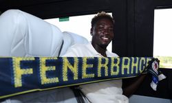 Ganalı stoper Oppong Fenerbahçe’de