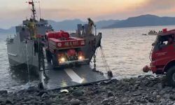 Marmaris yangınına denizden arazöz takviyesi