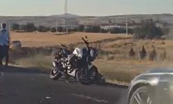 Motosiklet ile Kamyonet çarpıştı: 1 ölü, 1 yaralı
