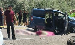 Araçlar kafa kafaya çarpıştı: 2 ölü, 9 yaralı
