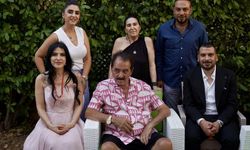 İbrahim Tatlıses, manevi kızına isteme töreninde beşi bir yerde taktı