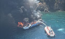 SON DAKİKA: Fethiye’de çocuk eğlence katamaranında yangın!