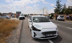 Yolun karşısına geçen yaya'ya araba çarptı:1 Ölü