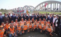 Ulaştırma ve Altyapı Bakanı Uraloğlu Tarihi Gediz Köprüsü'nün açılışında konuştu