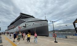 Bodrum'a "Scarlet Lady" kruvaziyeriyle 2 bin 560 turist geldi